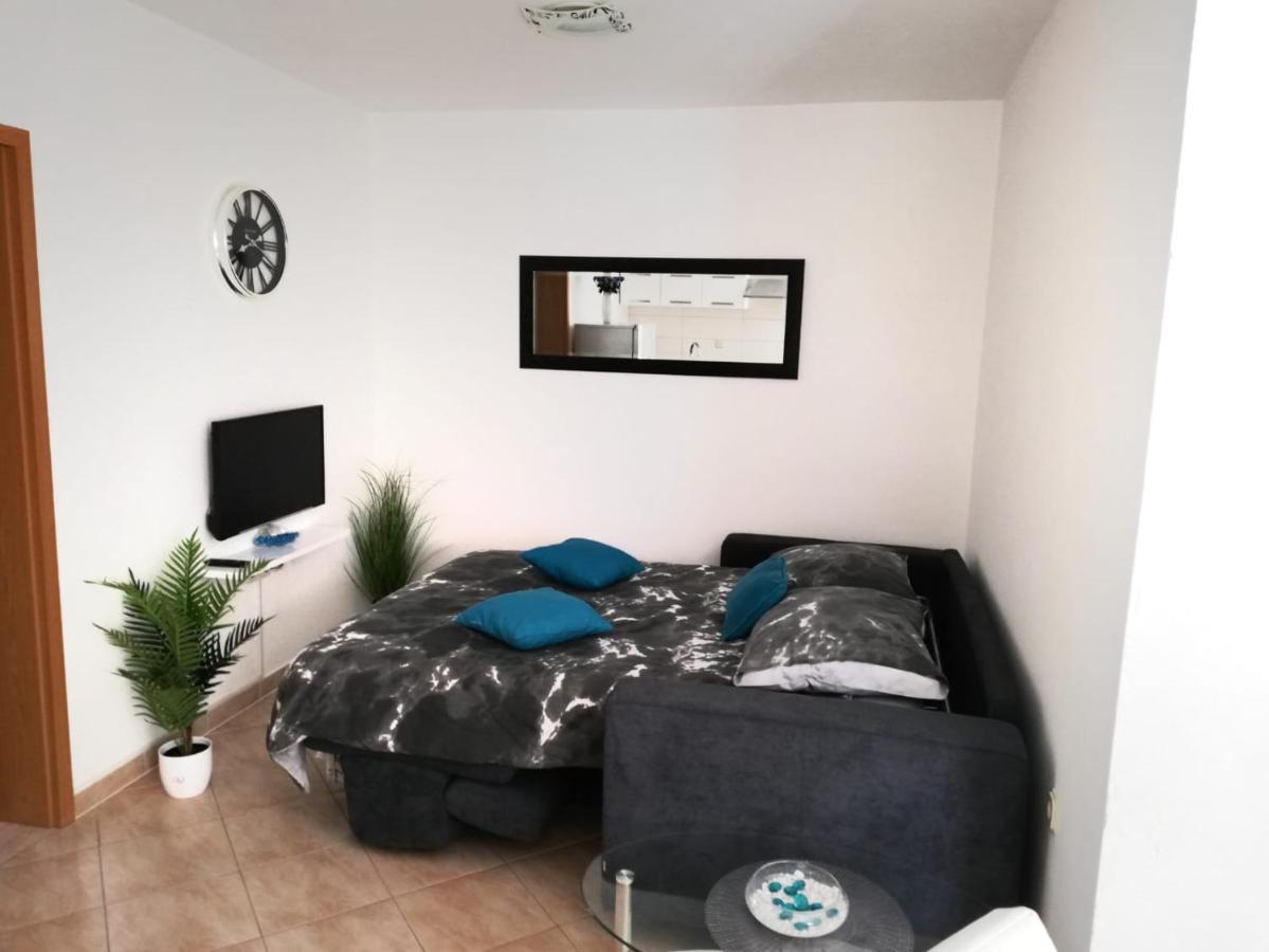Apartment Toni With Private Parking Zadar Exteriör bild