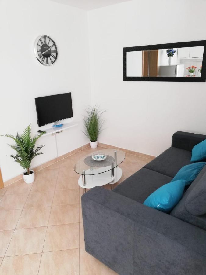 Apartment Toni With Private Parking Zadar Exteriör bild